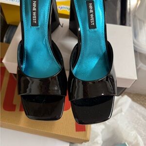 Nine West Black patent leather Women's triangle block heel size 6